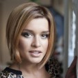Ксения Бородина блондинка с длинными волосами