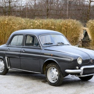 Alfa Romeo Dauphine.