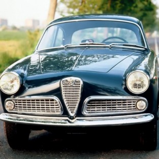 Alfa Romeo Giulia.