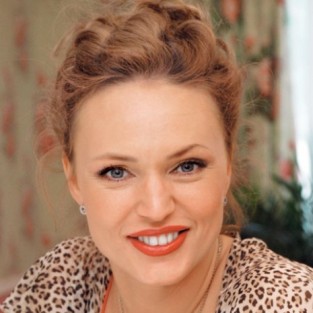 Алла Довлатова