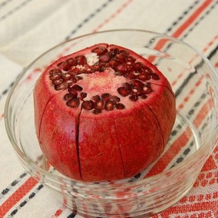 Чистим гранат с легкостью