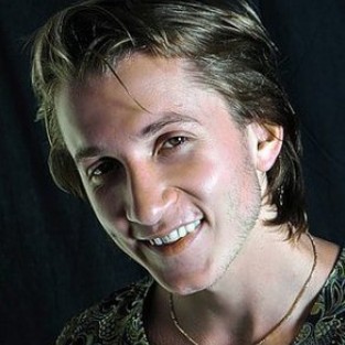 Дмитрий Шаракоис