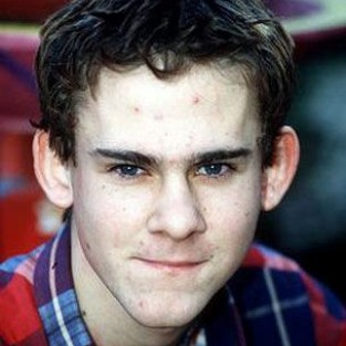 Доминик Монаган