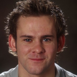 Доминик Монаган