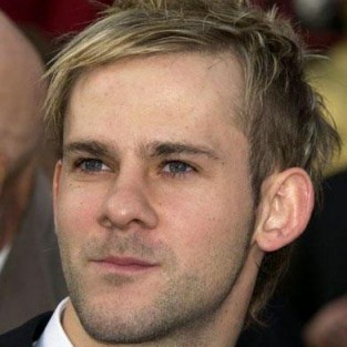 Доминик Монаган