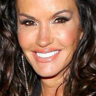 Дженис Дикинсон