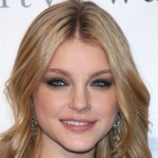 Джессика Стэм