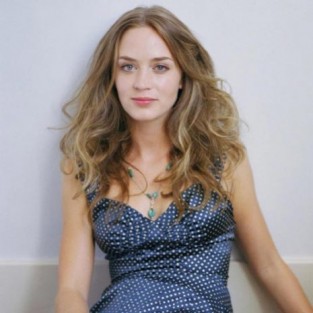 Эмили Блант