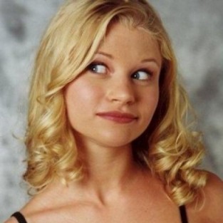 Эмили де Рэвин 