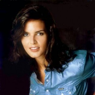 Энджи Хэрмон