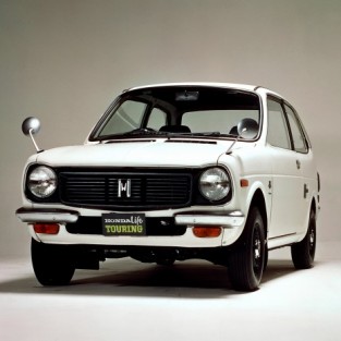 Honda Life.