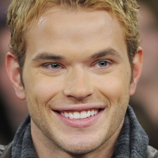 Келлан Латс