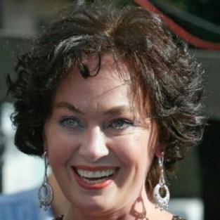 Лариса Гузеева