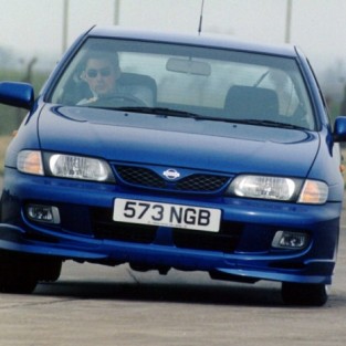 Nissan Almera.