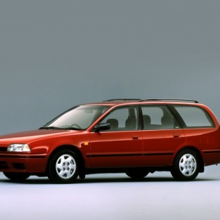 Nissan Avenir.
