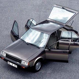 Nissan Cherry.