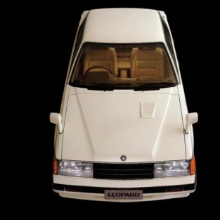 Nissan Leopard