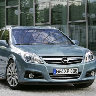 Opel Signum.