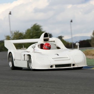 Porsche 908.