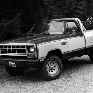 Ram Trucks (Dodge Ram)