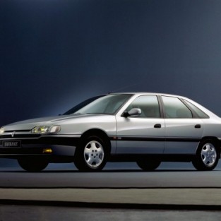 Renault Safrane.