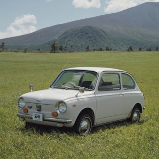 Subaru R2.