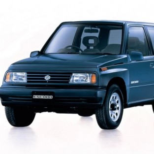 Suzuki Escudo.