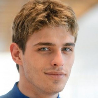 Василий Степанов