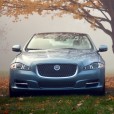 Jaguar XJ.
