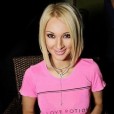 Лера Кудрявцева стала брюнеткой