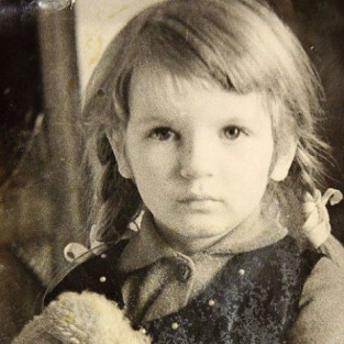 Анна Ардова
