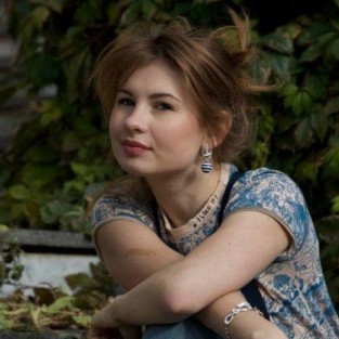 Анна Цуканова