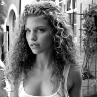 Анна-Линн Маккорд