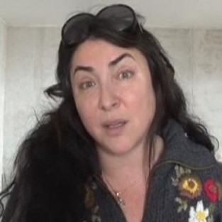 Лолита опубликовала фото без макияжа