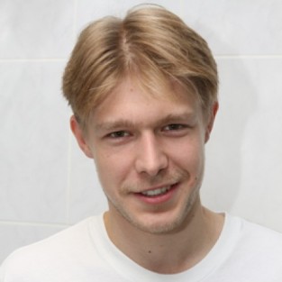 Никита Ефремов