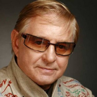 Роман Виктюк