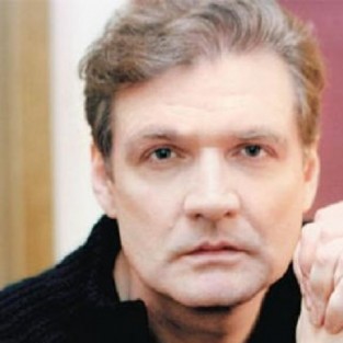 Владимир Симонов